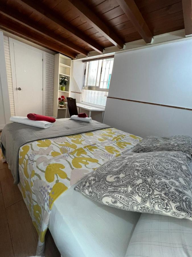 Airbhouse Private Rooms & Apartments Séville Extérieur photo