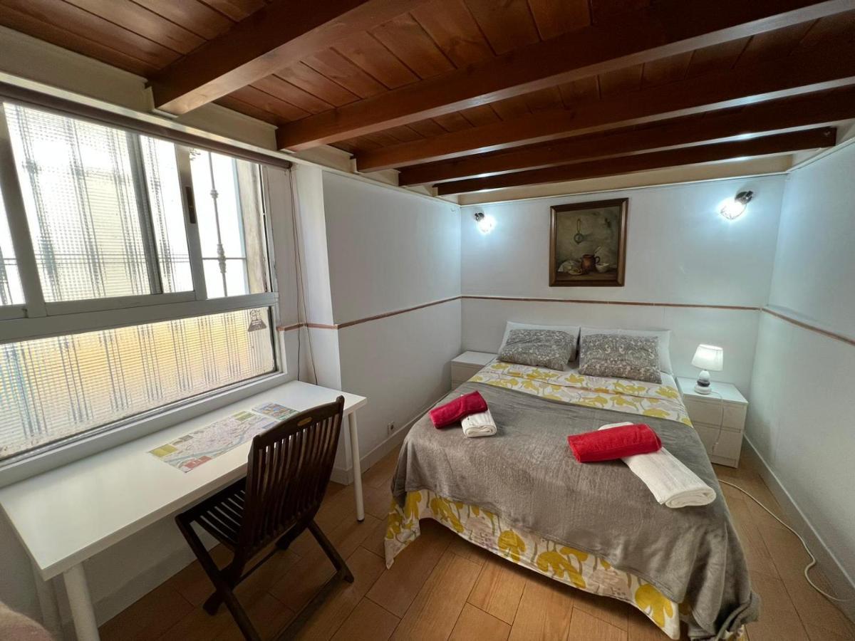 Airbhouse Private Rooms & Apartments Séville Extérieur photo