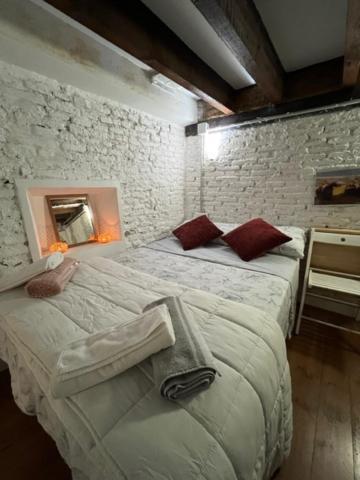 Airbhouse Private Rooms & Apartments Séville Extérieur photo